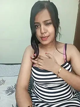 Snapshot of Miss-Riyasingh chatting on September 10, 2025, 5:35 pm Miss-Riyasingh online show from September 10, 2025, 5:35 pm