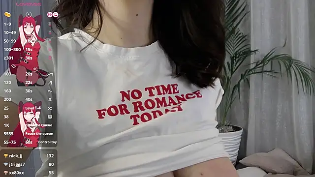 Snapshot of BelleSkye chatting on January 21, 2025, 6:54 am BelleSkye online show from January 21, 2025, 6:54 am