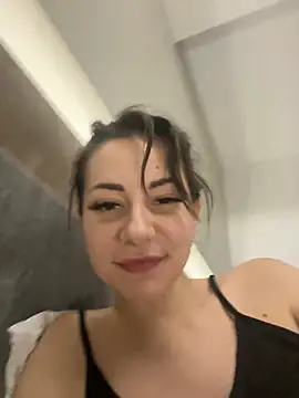 Snapshot of BelleSkye chatting on January 26, 2025, 8:23 pm BelleSkye online show from January 26, 2025, 8:23 pm