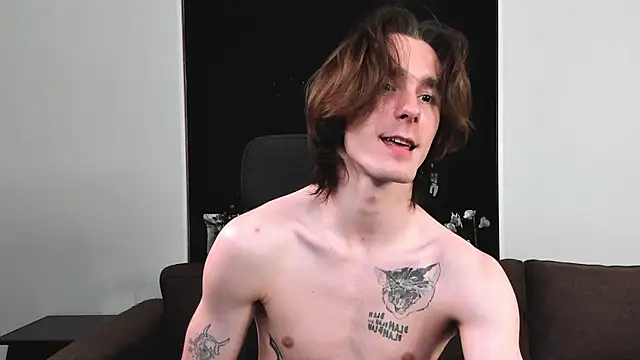 Snapshot of misterhult chatting on March 11, 2025, 12:50 pm misterhult online show from March 11, 2025, 12:50 pm