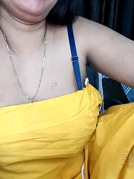 Snapshot of kaamuk_shweta chatting on March 3, 2025, 7:54 am kaamuk shweta online show from March 3, 2025, 7:54 am