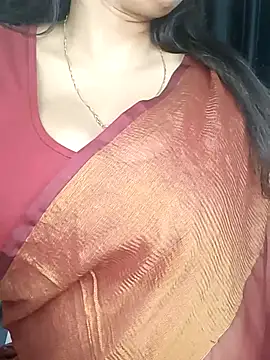 Snapshot of kaamuk_shweta chatting on March 4, 2025, 3:59 pm kaamuk shweta online show from March 4, 2025, 3:59 pm