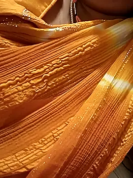 Snapshot of kaamuk_shweta chatting on September 14, 2025, 5:45 pm kaamuk shweta online show from September 14, 2025, 5:45 pm