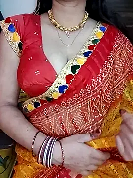 Snapshot of kaamuk_shweta chatting on October 30, 2025, 3:19 am kaamuk shweta online show from October 30, 2025, 3:19 am