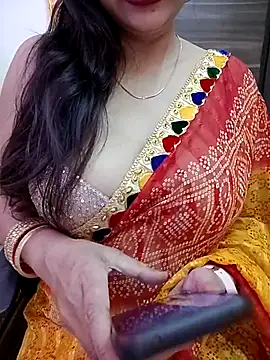 Snapshot of kaamuk_shweta chatting on November 7, 2025, 3:06 am kaamuk shweta online show from November 7, 2025, 3:06 am