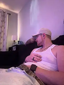 bigred0808 online show from March 11, 2026, 3:40 pm