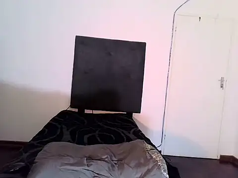 ReginaStar16 online show from January 17, 2025, 6:33 pm