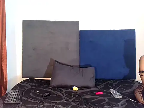 ReginaStar16 online show from March 17, 2025, 11:21 pm