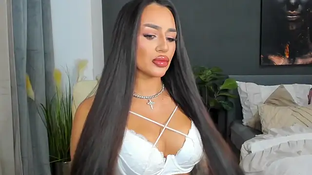 Snapshot of Sonia__Rey chatting on October 16, 2025, 2:40 pm Sonia Rey online show from October 16, 2025, 2:40 pm