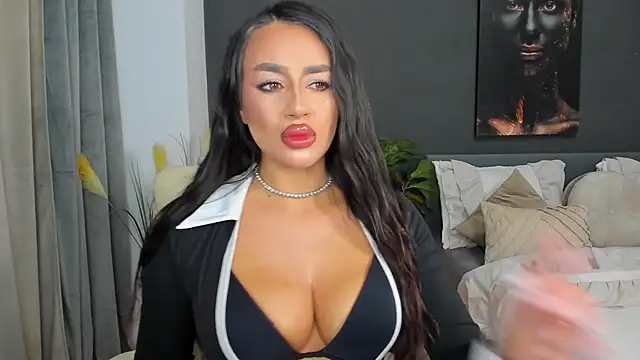 Snapshot of Sonia__Rey chatting on October 23, 2025, 3:33 pm Sonia Rey online show from October 23, 2025, 3:33 pm