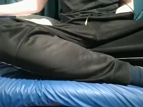 Snapshot of krissraw chatting on November 21, 2025, 3:05 am krissraw online show from November 21, 2025, 3:05 am