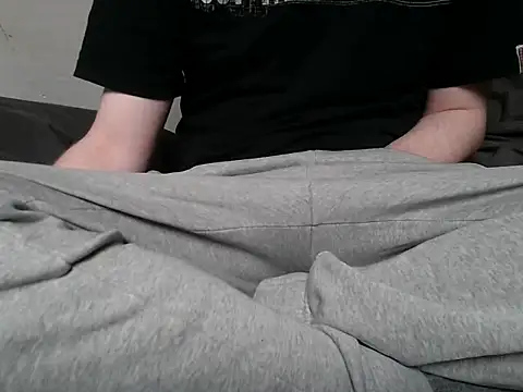 Snapshot of krissraw chatting on March 9, 2026, 7:56 am krissraw online show from March 9, 2026, 7:56 am