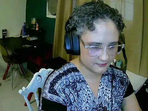 lolalicious 7583 online show from February 8, 2026, 9:40 pm