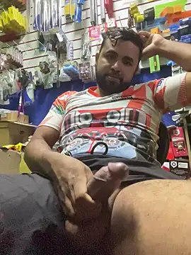 Snapshot of Sheik_z_o chatting on October 28, 2025, 1:14 pm Sheik z o online show from October 28, 2025, 1:14 pm