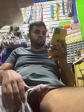 Sheik z o online show from February 9, 2026, 9:30 pm