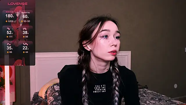 Kimiko   online show from October 18, 2025, 8:09 pm