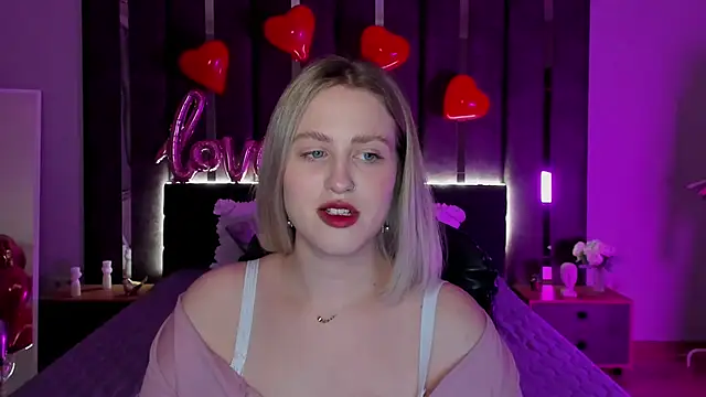 Snapshot of _Sarah_Soul_ chatting on February 15, 2025, 12:48 am Sarah Soul online show from February 15, 2025, 12:48 am