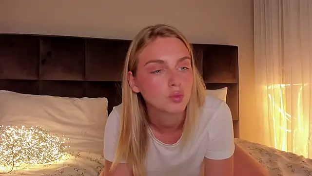 pretty girlnextdoor online show from May 4, 2026, 6:48 pm