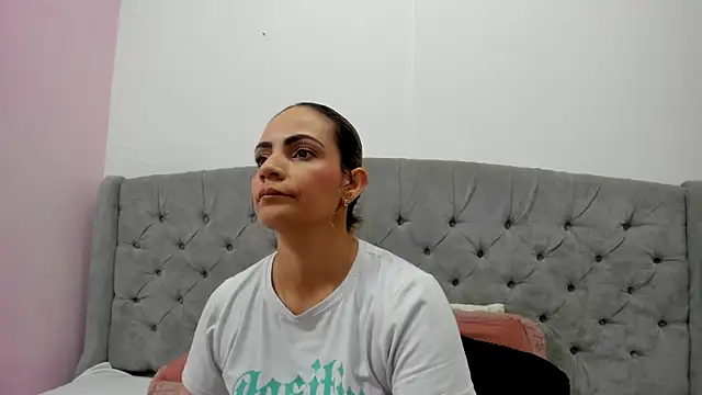 Valesskahall online show from December 17, 2025, 12:22 pm