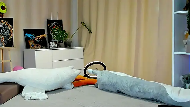 callmetori online show from December 15, 2024, 8:30 am