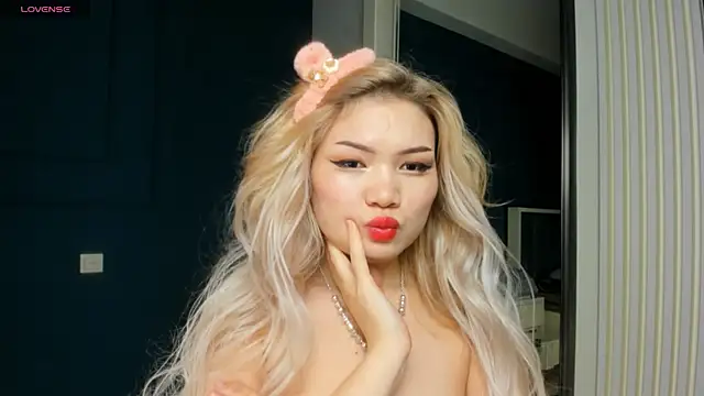 Xiao Mei  online show from December 11, 2024, 5:32 am