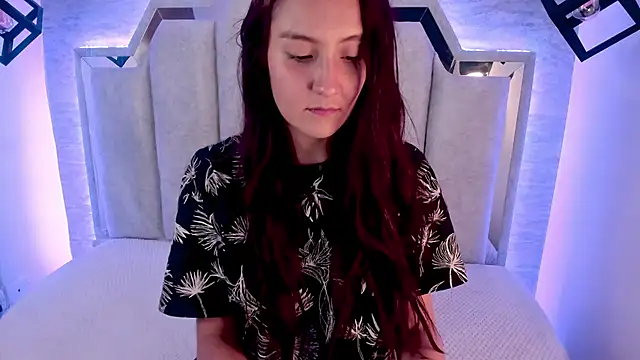  alaia collway  online show from February 26, 2025, 11:41 am