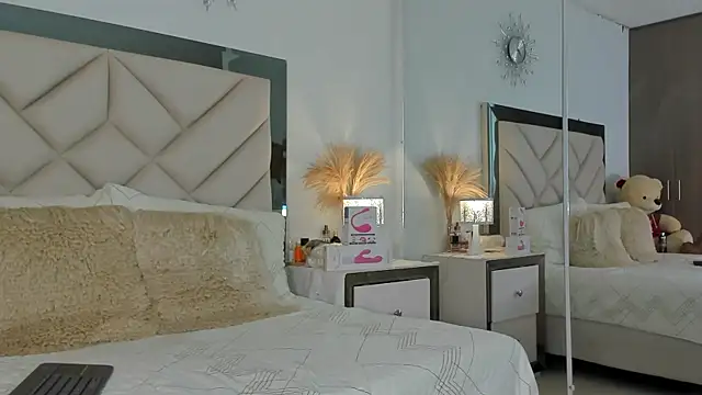 alexa tobar online show from September 23, 2025, 4:43 pm