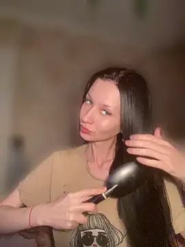 Starry Siren online show from April 7, 2026, 5:57 pm