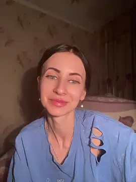 Starry Siren online show from April 15, 2026, 3:52 pm