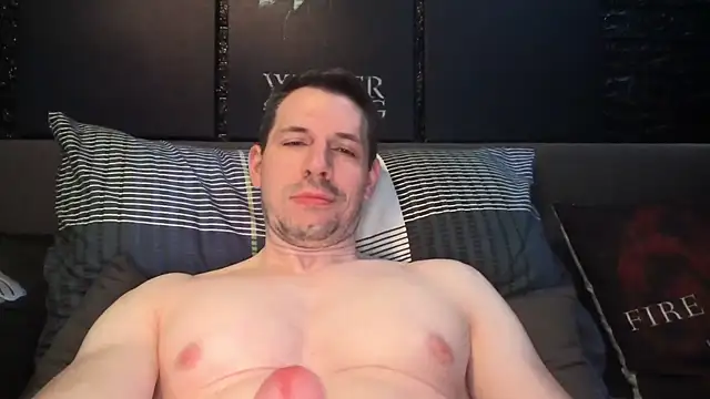 dreamwallker21 online show from April 19, 2026, 8:46 am