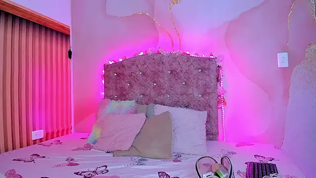 Snapshot of Daisy__rose chatting on March 20, 2025, 3:23 am Daisy rose online show from March 20, 2025, 3:23 am