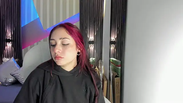 emily layton online show from November 16, 2025, 4:34 pm