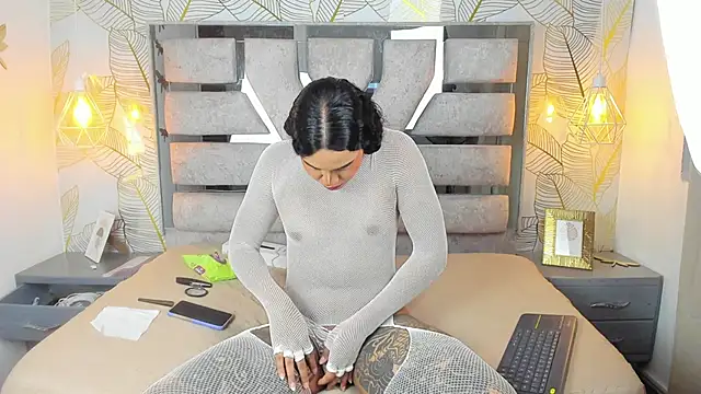 Alison Chan  online show from March 15, 2026, 8:04 pm