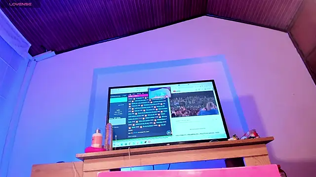 Snapshot of _Abby_23_ chatting on November 12, 2025, 1:44 pm Abby 23 online show from November 12, 2025, 1:44 pm