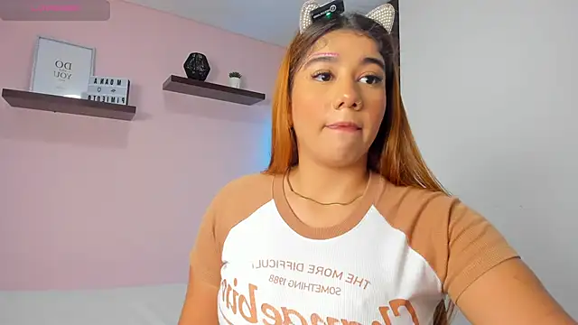 tifanyhills  online show from October 27, 2025, 8:24 pm