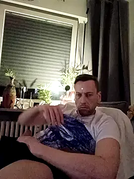 Jastra online show from November 12, 2025, 7:57 pm