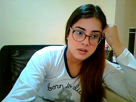 maliamiller online show from September 24, 2025, 2:20 pm