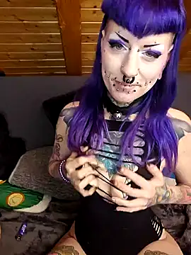 Snapshot of Purple_Coffin666 chatting on February 20, 2025, 6:35 pm Purple Coffin666 online show from February 20, 2025, 6:35 pm
