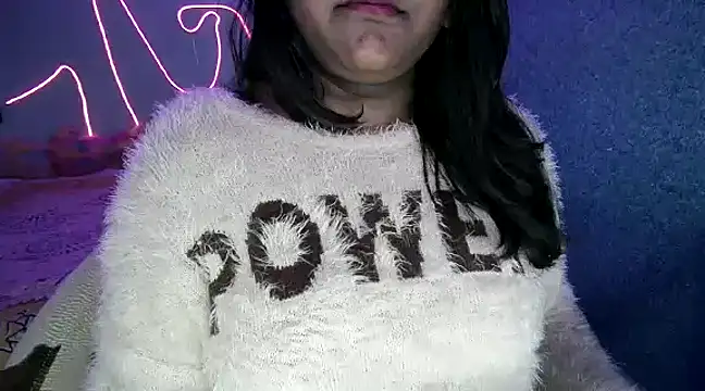 expression queen online show from February 2, 2025, 7:14 pm