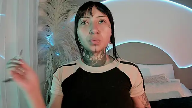 Evangeline bell online show from October 28, 2025, 12:30 pm