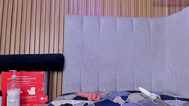 Snapshot of celeste_jhons chatting on October 18, 2025, 6:08 pm celeste jhons online show from October 18, 2025, 6:08 pm