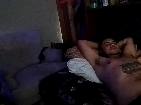 Snapshot of KeptupHack chatting on December 3, 2025, 10:30 pm KeptupHack online show from December 3, 2025, 10:30 pm