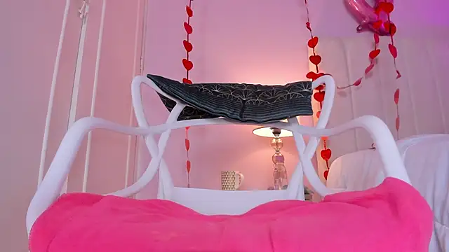 Snapshot of _bianca_18 chatting on February 16, 2025, 3:27 pm bianca 18 online show from February 16, 2025, 3:27 pm