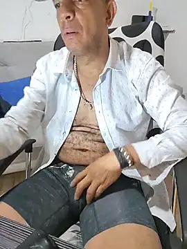 latinmartin73 online show from July 22, 2026, 12:13 am