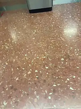 jovenestraviesos online show from February 11, 2026, 9:42 pm