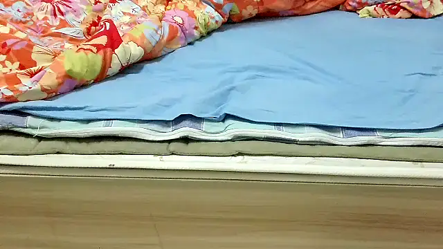 huzi518 online show from October 20, 2025, 11:54 am