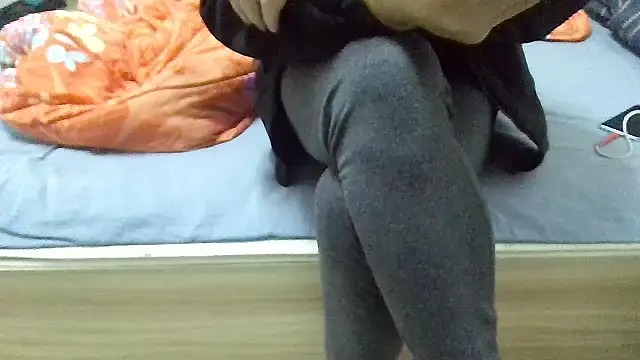 Snapshot of huzi518 chatting on January 19, 2026, 12:14 am huzi518 online show from January 19, 2026, 12:14 am