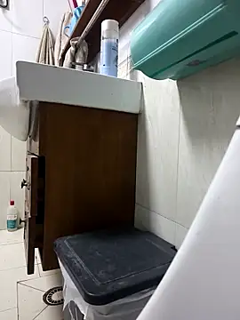 Snapshot of huzi518 chatting on March 5, 2026, 12:45 pm huzi518 online show from March 5, 2026, 12:45 pm