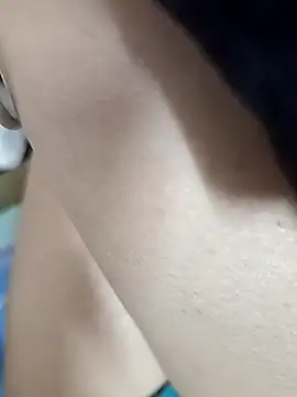 huzi518 online show from April 13, 2026, 2:44 pm