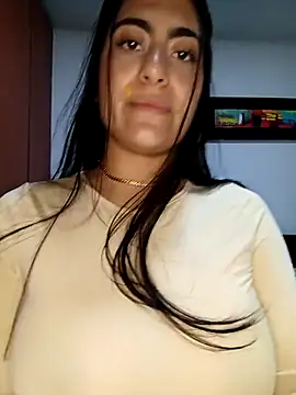Snapshot of miakhalifaaa_ chatting on June 21, 2026, 10:45 pm miakhalifaaa online show from June 21, 2026, 10:45 pm